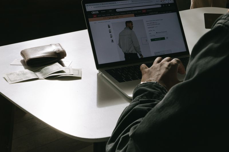 E-commerce platform setup and optimization
